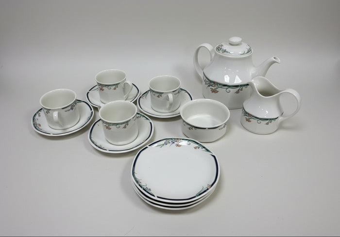 Royal Daulton 'Juno' Tea Set - 15 Piece Set - Cups, Saucers, Teapot & Jug