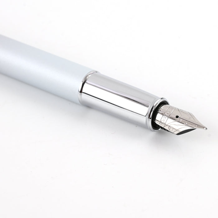 Sheaffer Expressions 100 Fountain Pen - Blue & Pink Pearlised Gradient CT 4